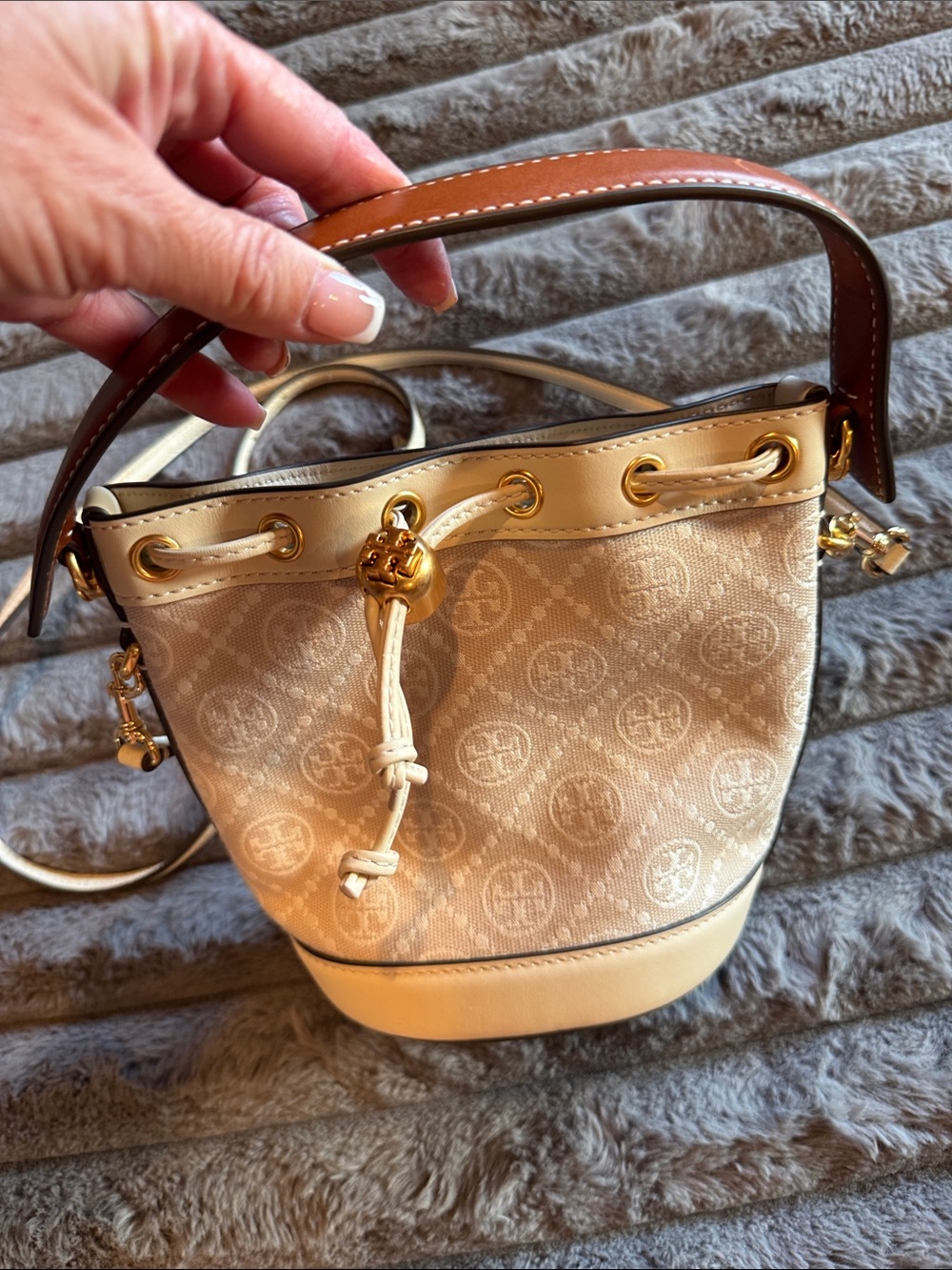 Designer Cream Bucket Bag with Gold Hardware